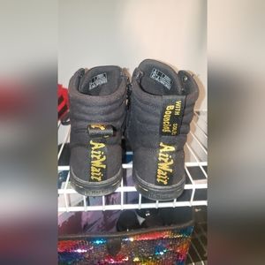 dr. martens airwair boots